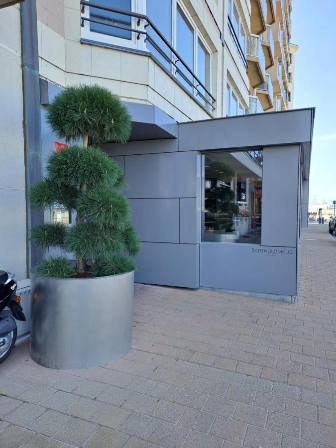 Appartement Zeedijk Heist Met Garage Кнокке-Гейст Екстер'єр фото
